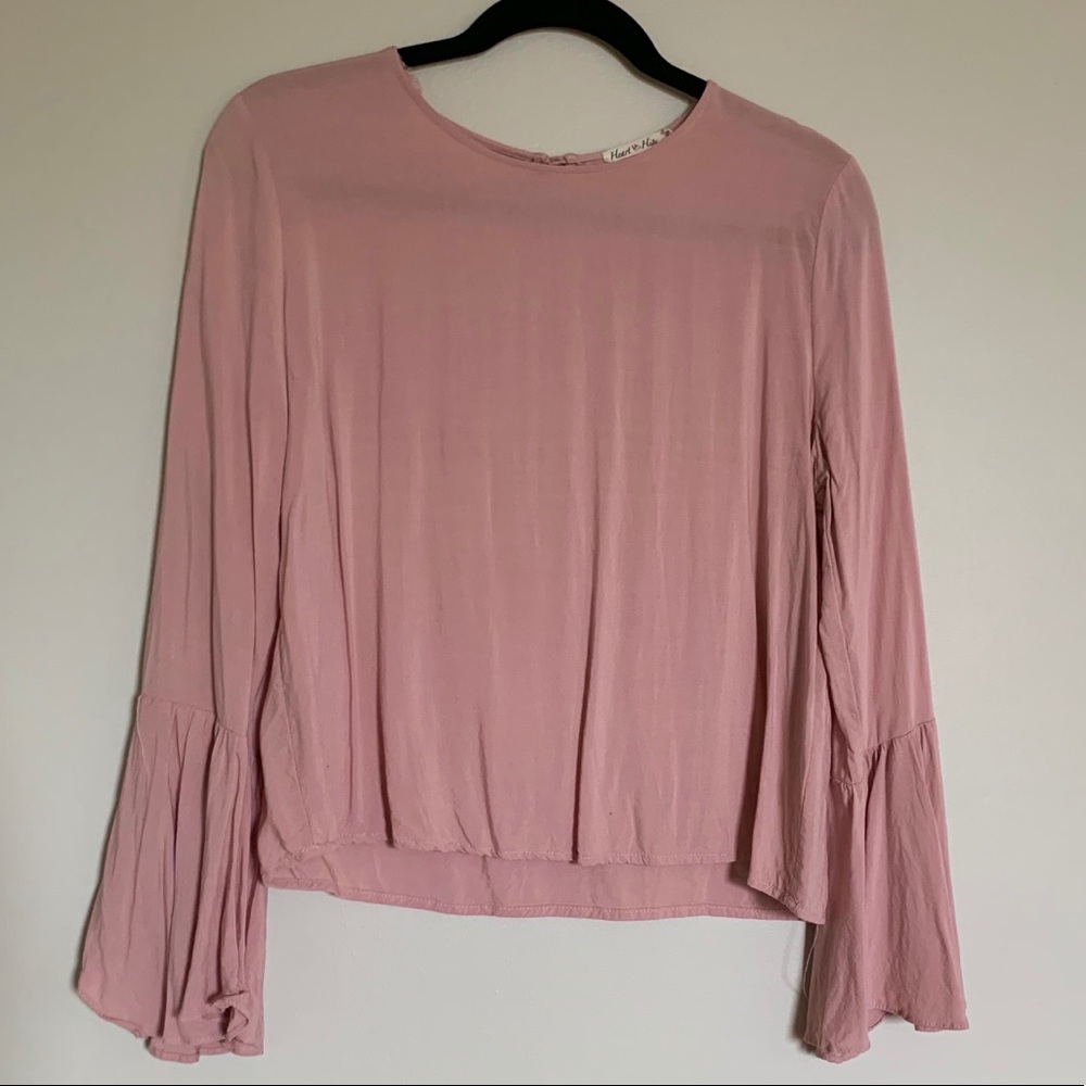 Flowy sleeve top